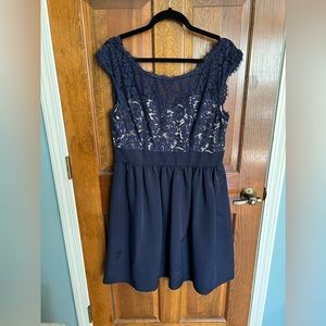 Great navy cocktail dress- perfect for weddings